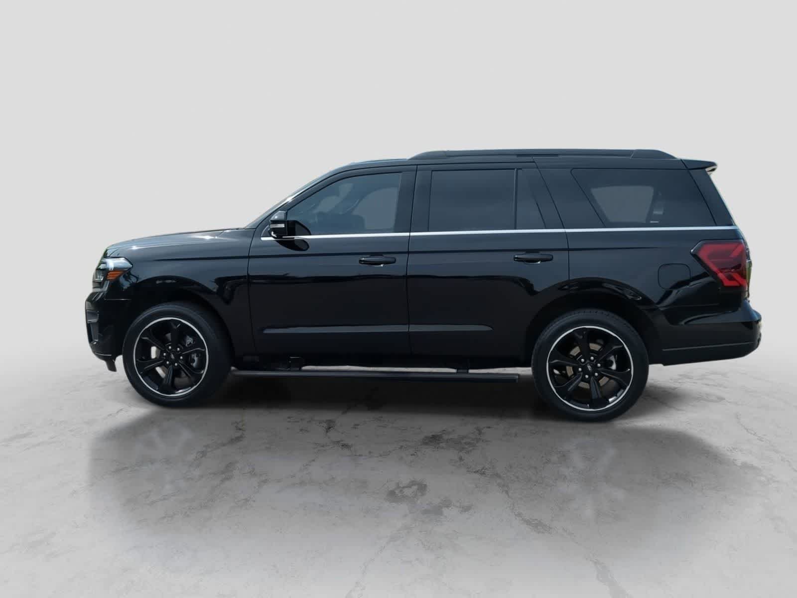 Used 2024 Ford Expedition Limited AWD/4WD image 5