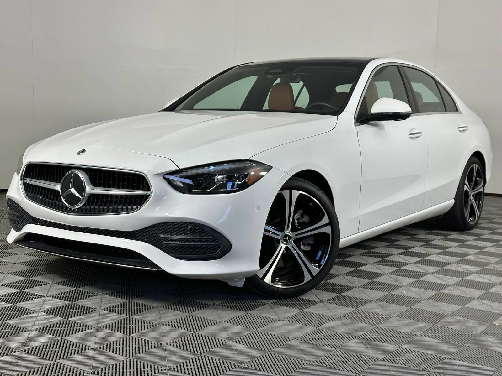 Used 2025 Mercedes-Benz C 300 Sedan image 38