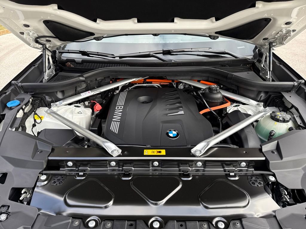 New 2026 BMW X5 xDrive50e w/ M Sport Package image 29