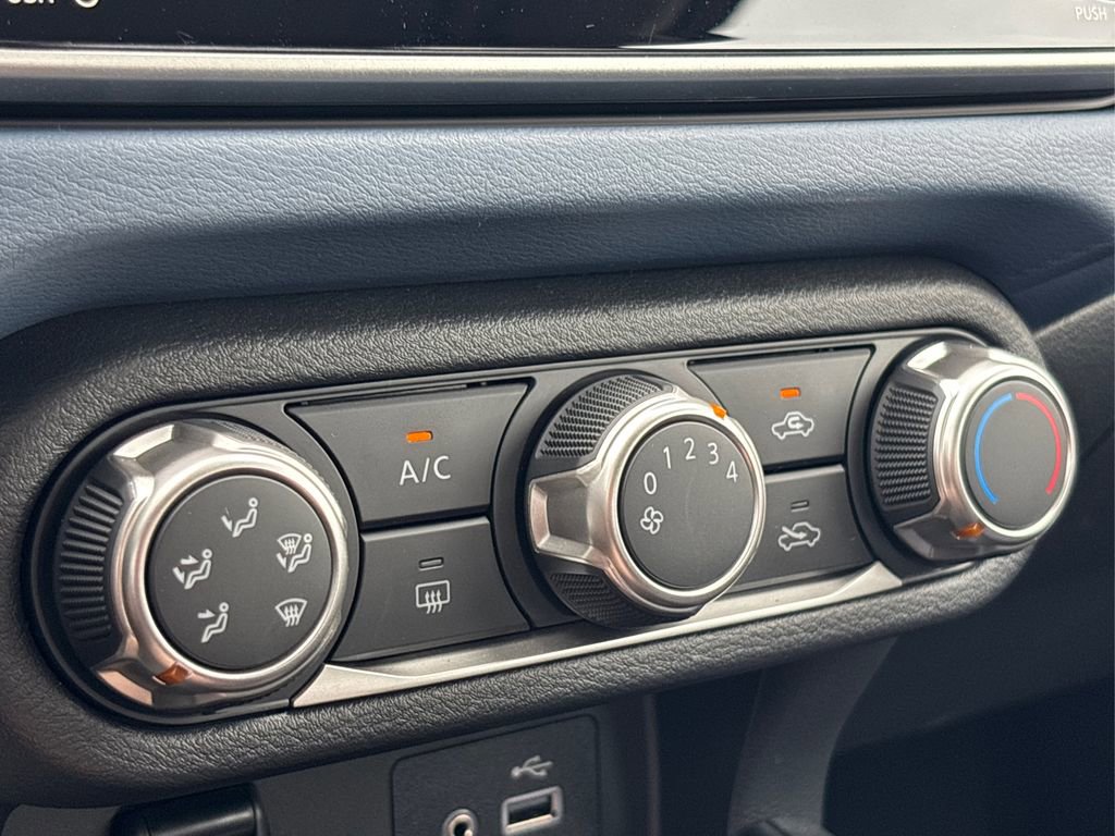 Certified 2025 Nissan Versa SV image 26