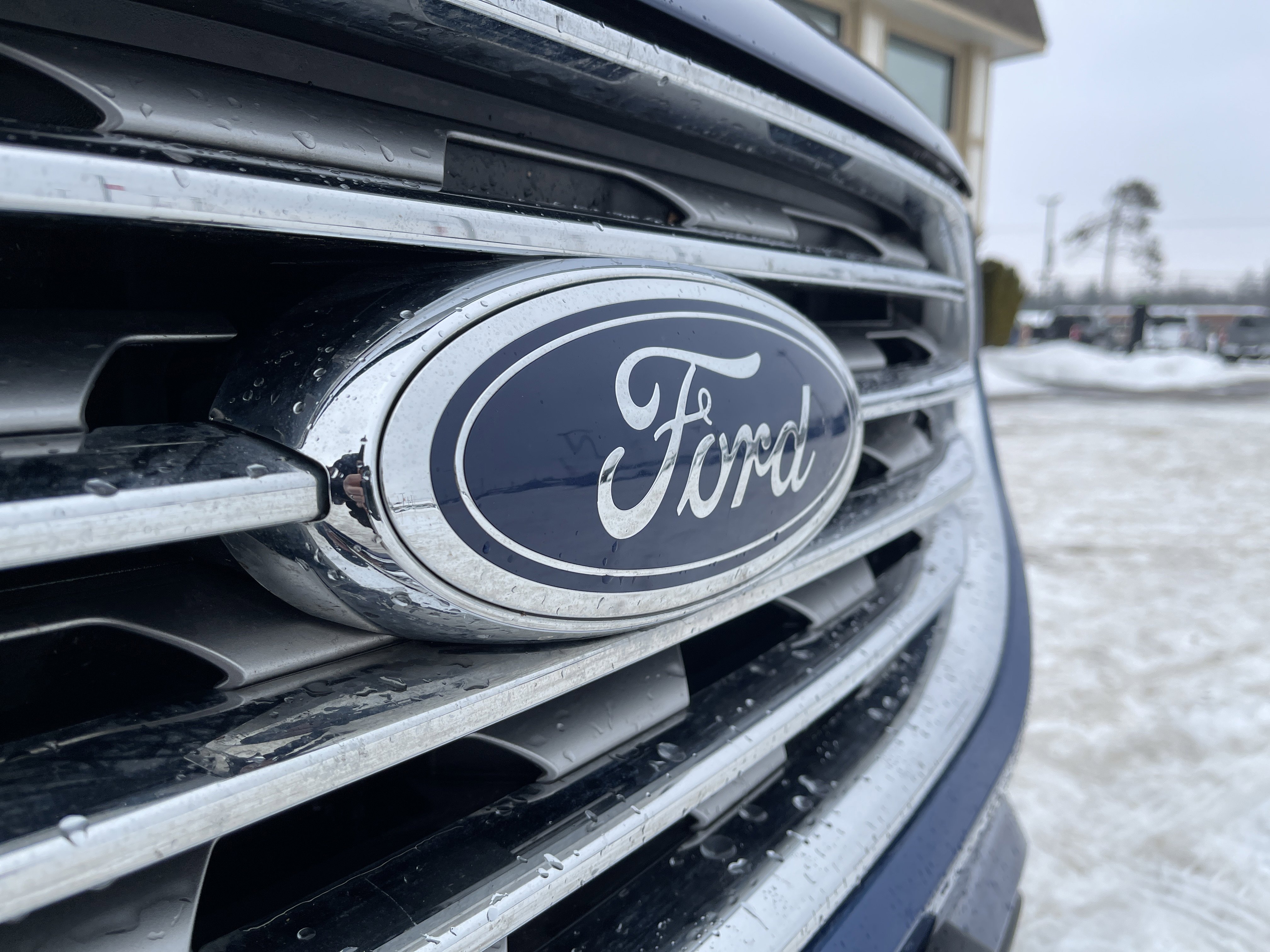 Used 2021 Ford Edge SEL w/ Convenience Package image 23