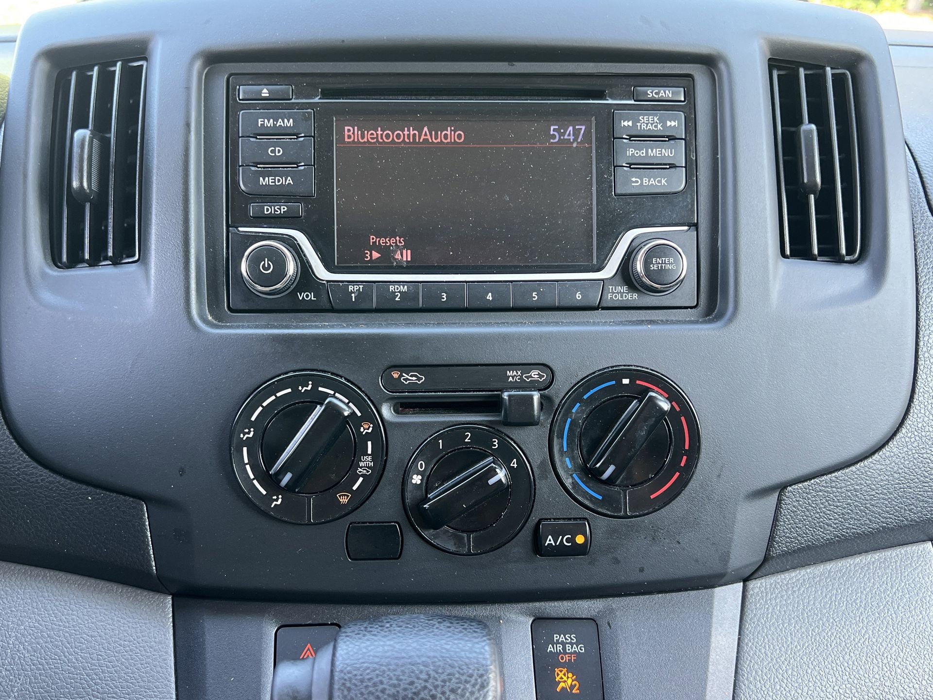 Used 2019 Nissan NV200 S w/ Cruise Control Package image 4