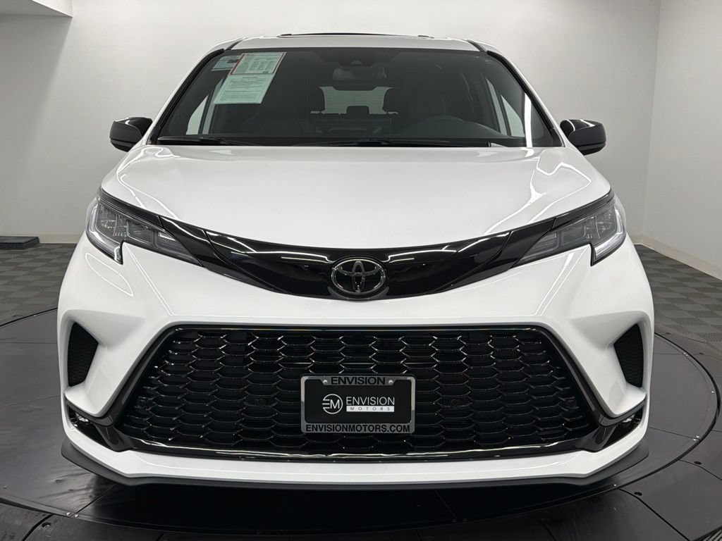 Certified 2026 Toyota Sienna XSE FWD image 6