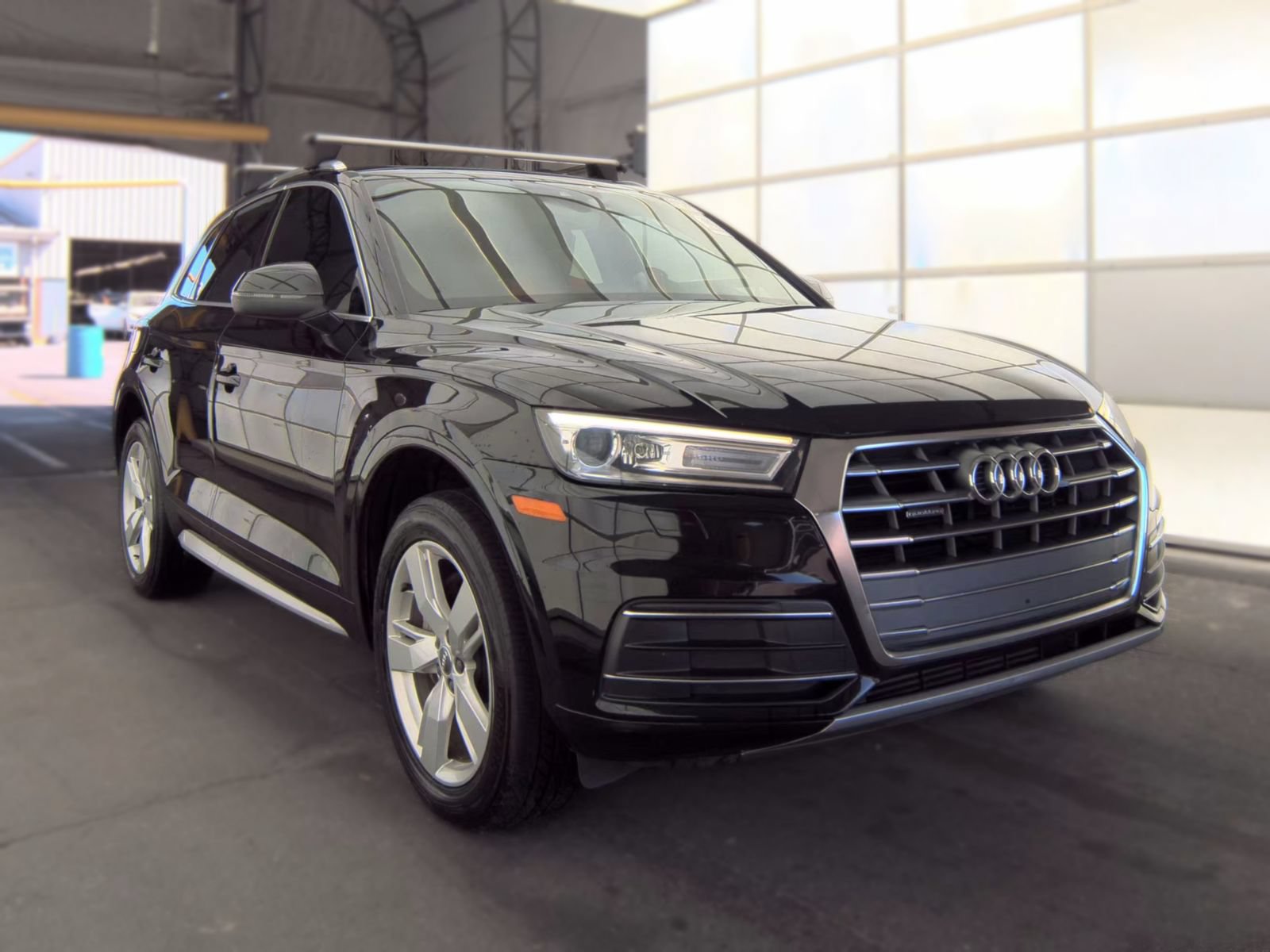 Used 2019 Audi Q5 2.0T Premium w/ Convenience Package AWD/4WD image 4