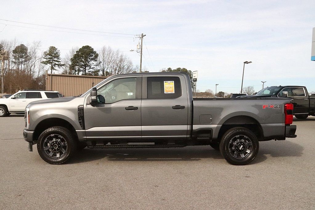 Used 2024 Ford F250 XL w/ STX Appearance Package image 4