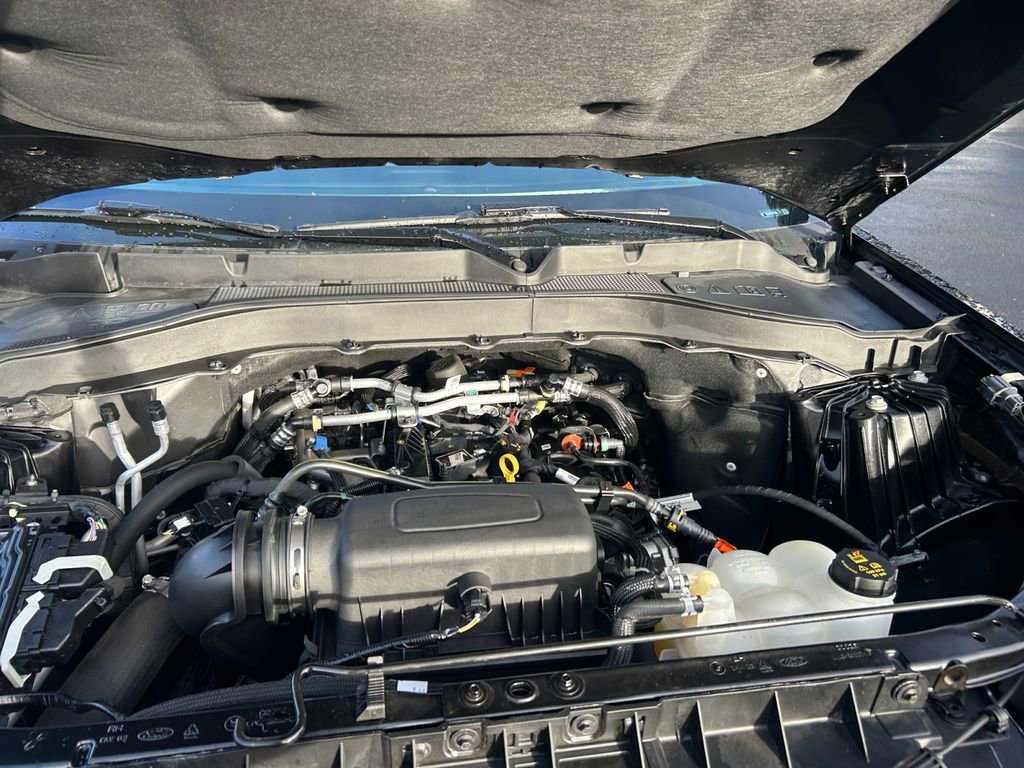 Used 2024 Ford Explorer XLT w/ Equipment Group 202A image 29
