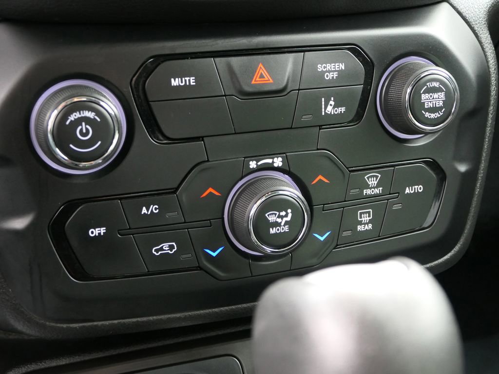 Used 2022 Jeep Renegade Latitude image 23