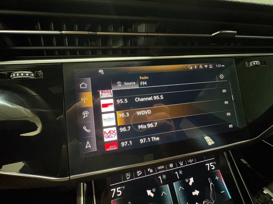 Used 2026 Audi SQ8 Prestige AWD/4WD image 23