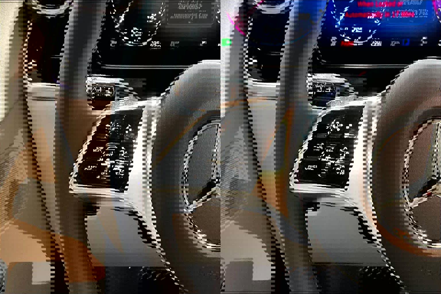 Used 2026 Mercedes-Benz GLC 300 4MATIC image 24