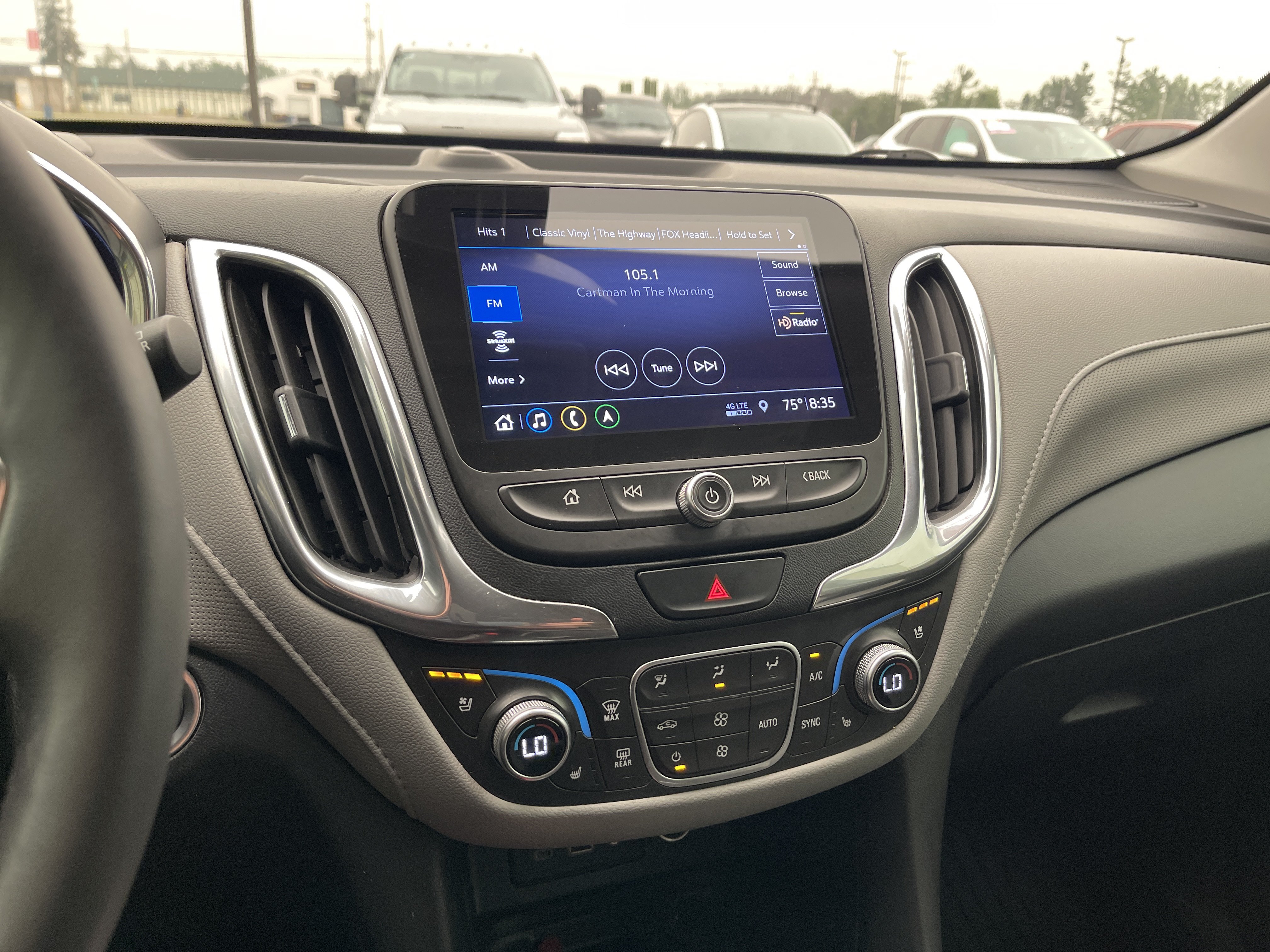 Used 2020 Chevrolet Equinox Premier AWD/4WD image 17