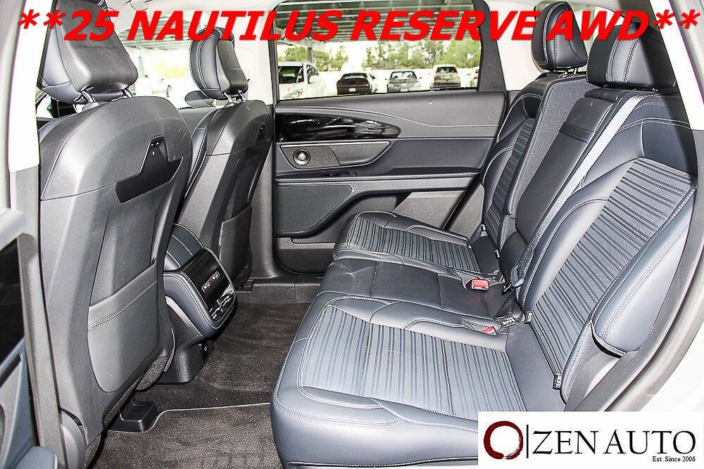 Used 2025 Lincoln Nautilus Reserve image 26
