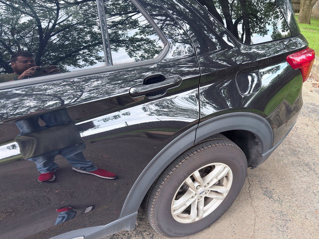 Used 2023 Ford Explorer XLT w/ Equipment Group 202A AWD/4WD image 15