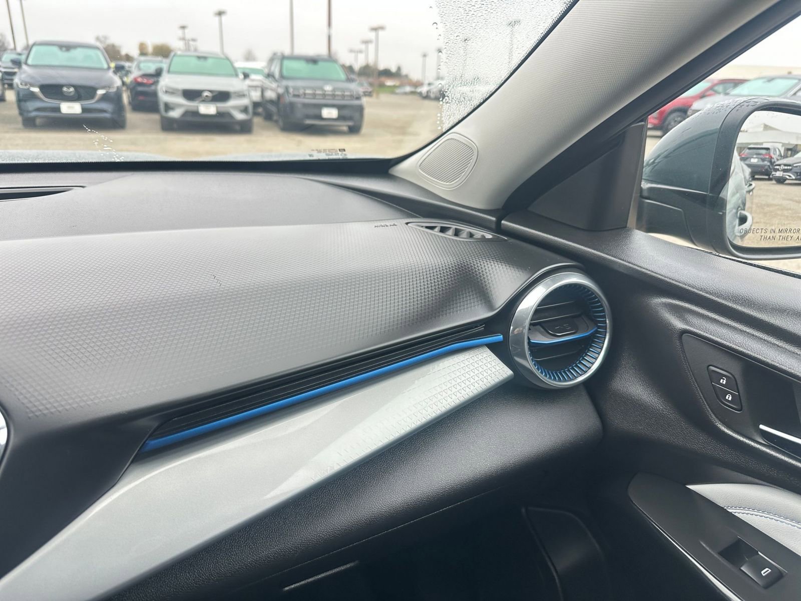 Used 2025 Chevrolet Trax LT image 35