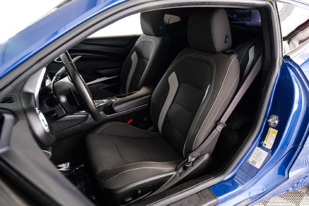 Used 2020 Chevrolet Camaro LT RWD image 32