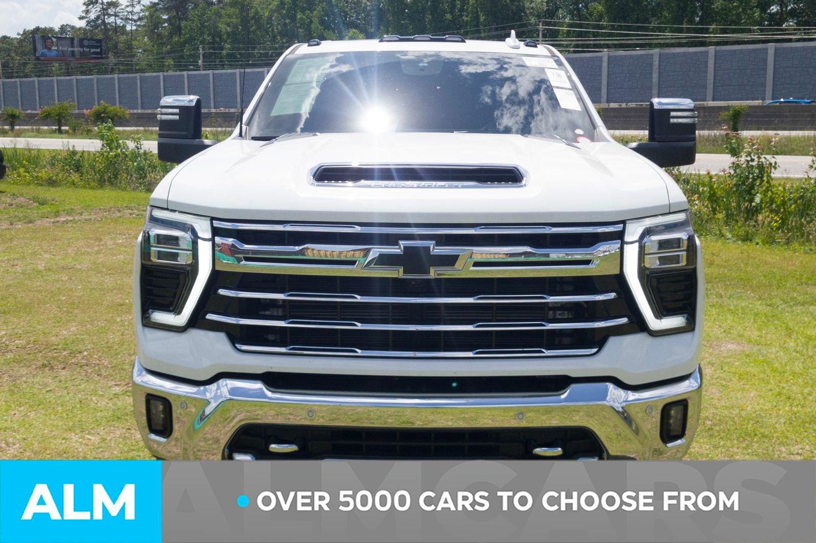 Used 2024 Chevrolet Silverado 2500 LTZ w/ LTZ Plus Package AWD/4WD image 3