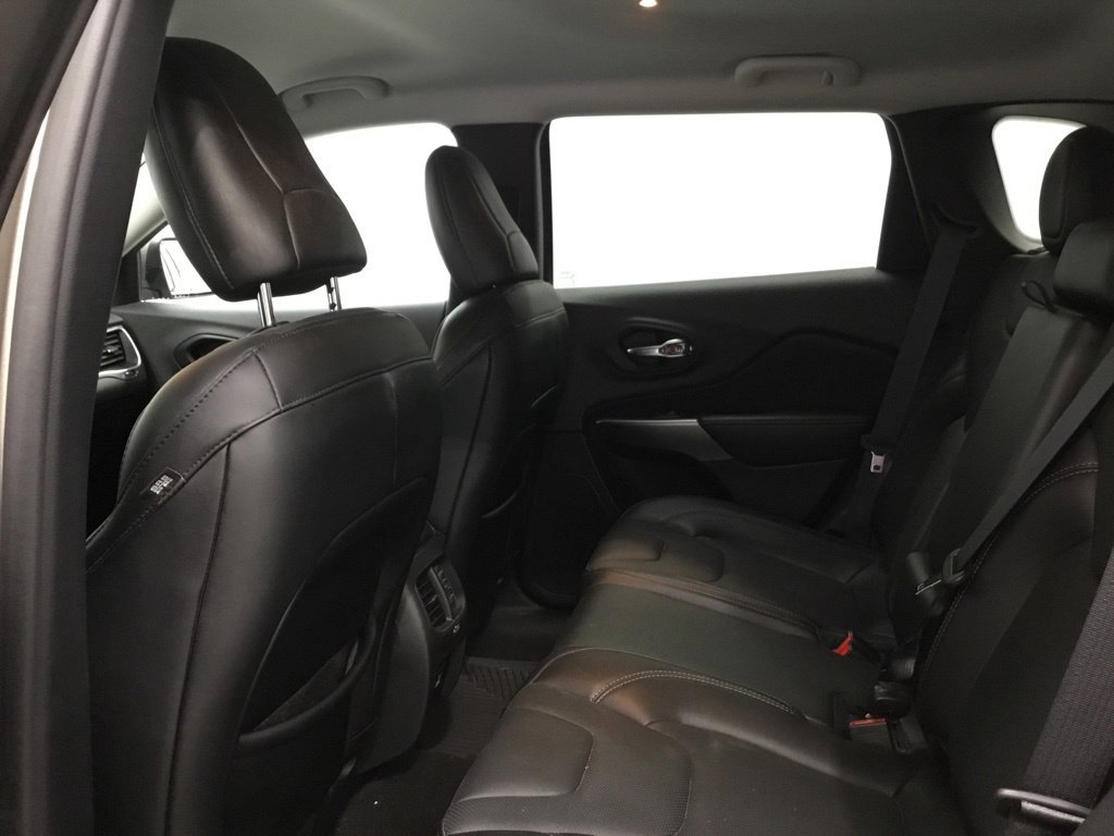 Used 2021 Jeep Cherokee Latitude Lux AWD/4WD image 11