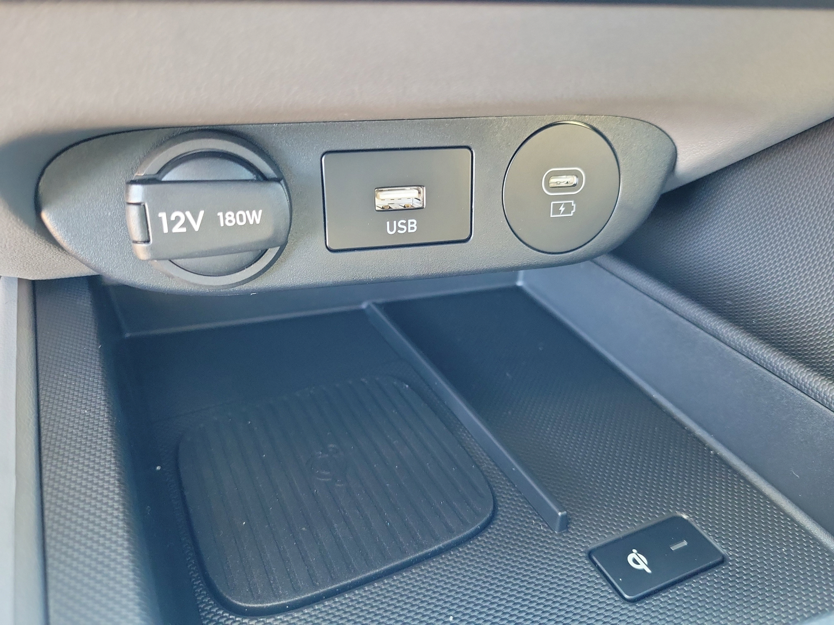 New 2026 Hyundai Elantra SEL FWD image 25