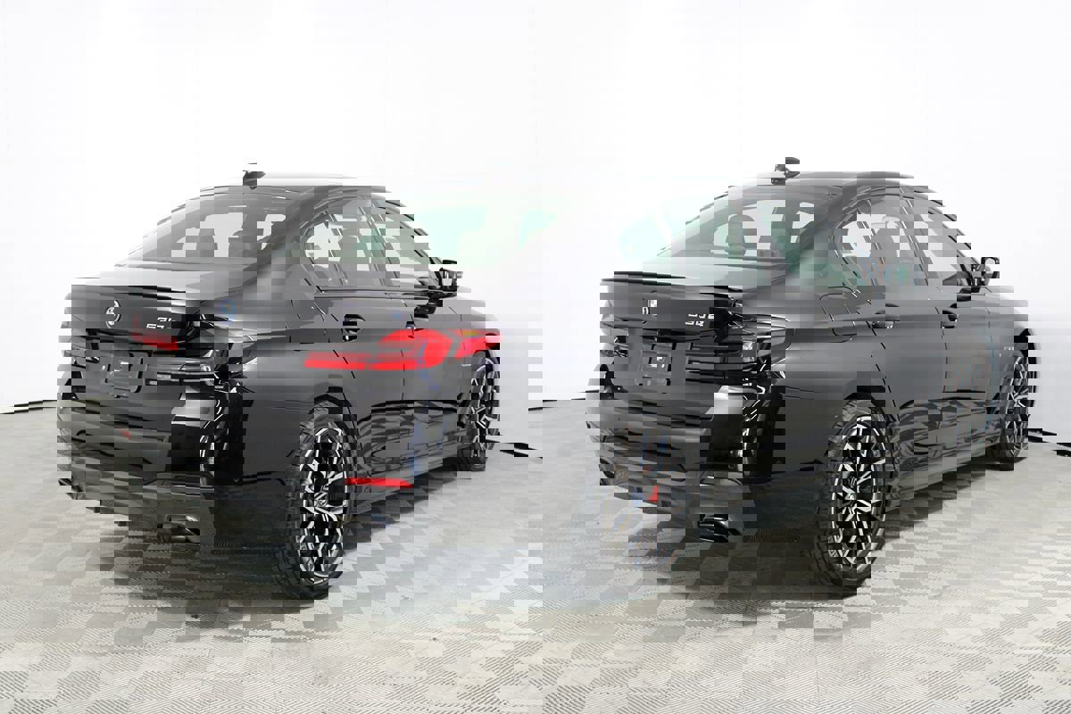 Used 2023 BMW 530e 530e w/ M Sport Package image 45