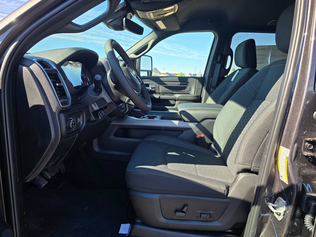 New 2026 RAM 3500 Big Horn AWD/4WD image 10