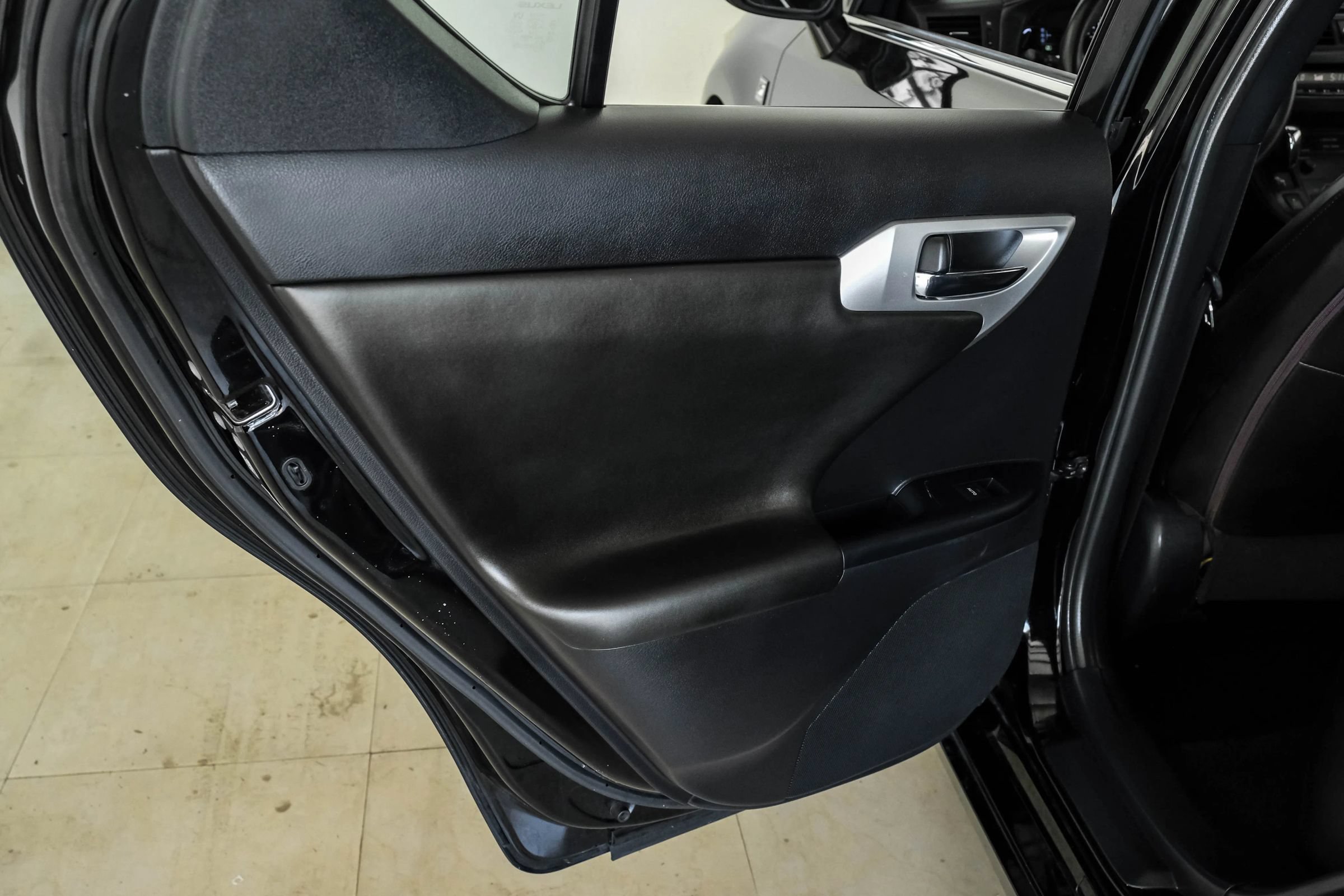 Used 2013 Lexus CT 200h w/ F Sport Pkg w/Nuluxe Trim FWD image 36