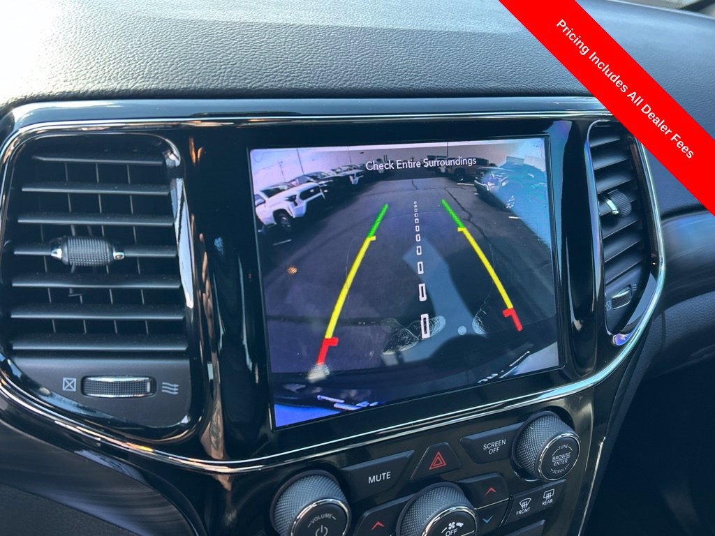 Used 2019 Jeep Grand Cherokee Altitude RWD image 13
