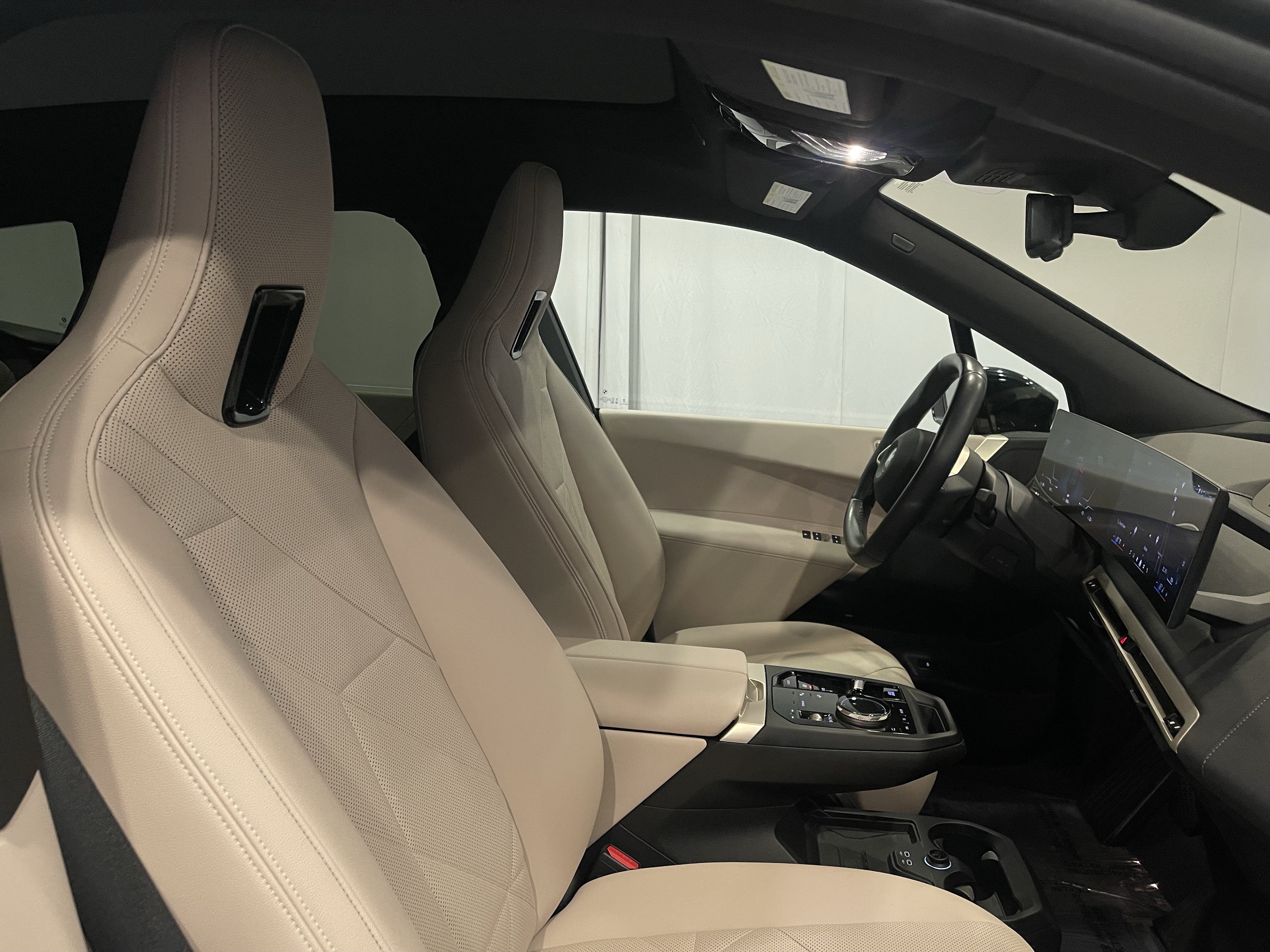 Certified 2024 BMW iX xDrive50 w/ Sport Package AWD/4WD image 15