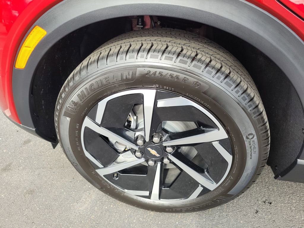 New 2026 Chevrolet Equinox EV LT image 32