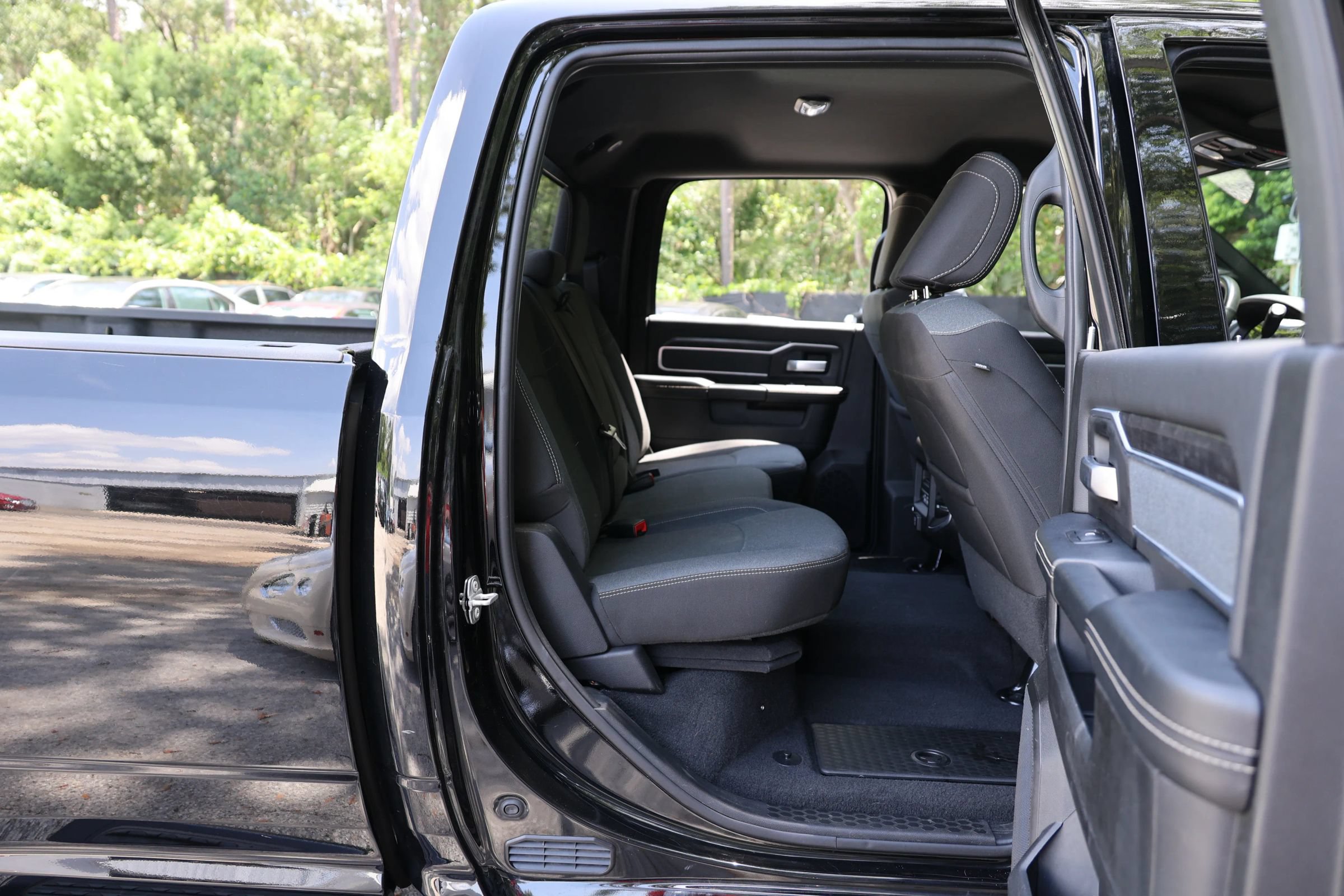 Used 2022 RAM 3500 Big Horn w/ Level C Equiment Group AWD/4WD image 45