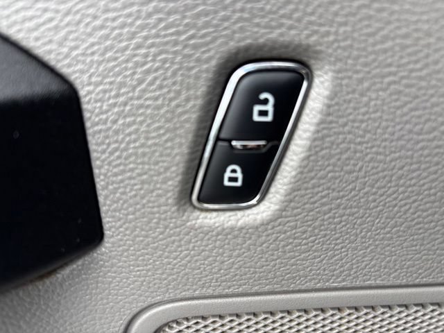 Used 2016 RAM 1500 Rebel w/ Luxury Group AWD/4WD image 15