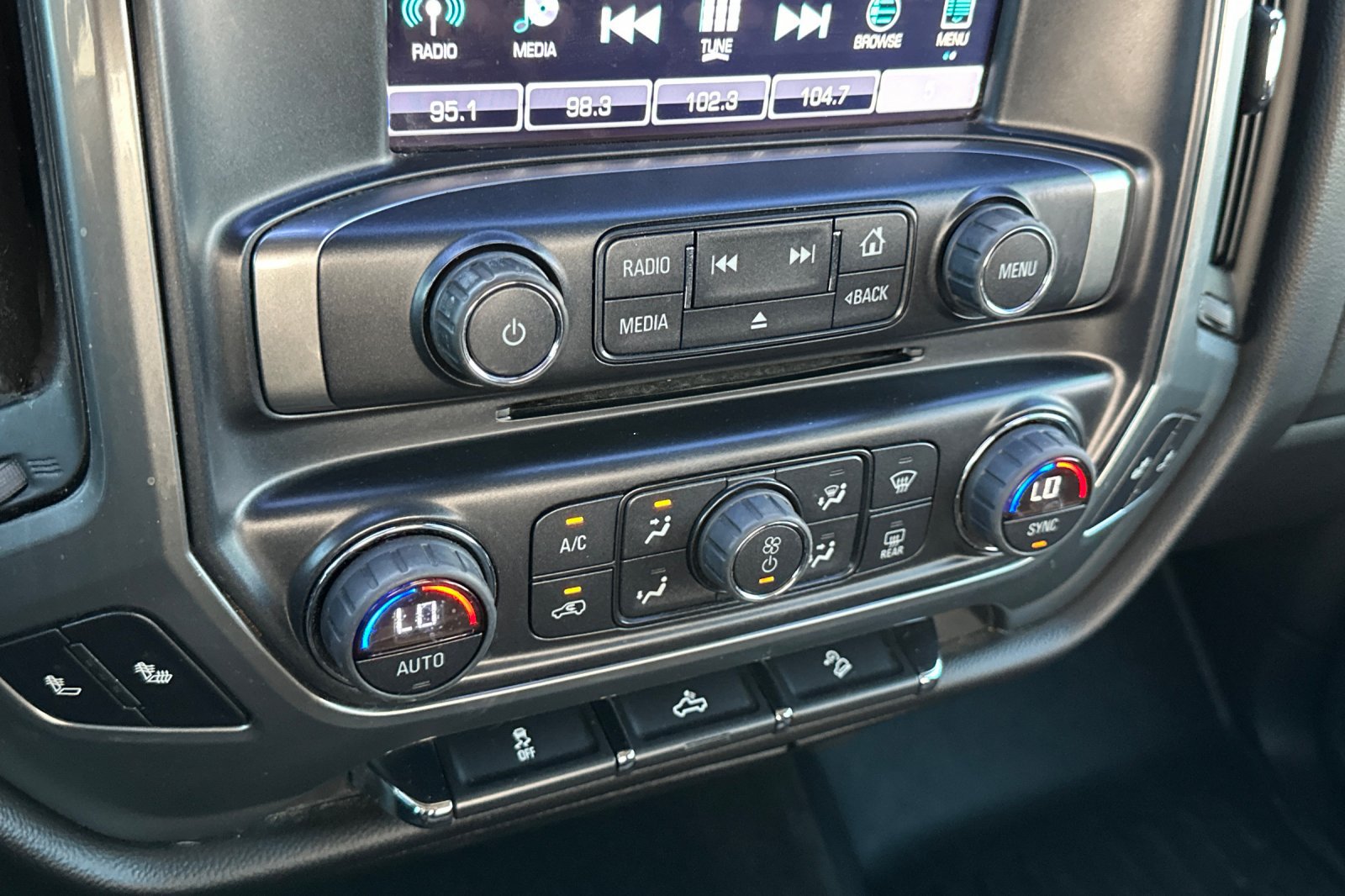 Used 2016 Chevrolet Silverado 1500 LT w/ All Star Edition AWD/4WD image 27