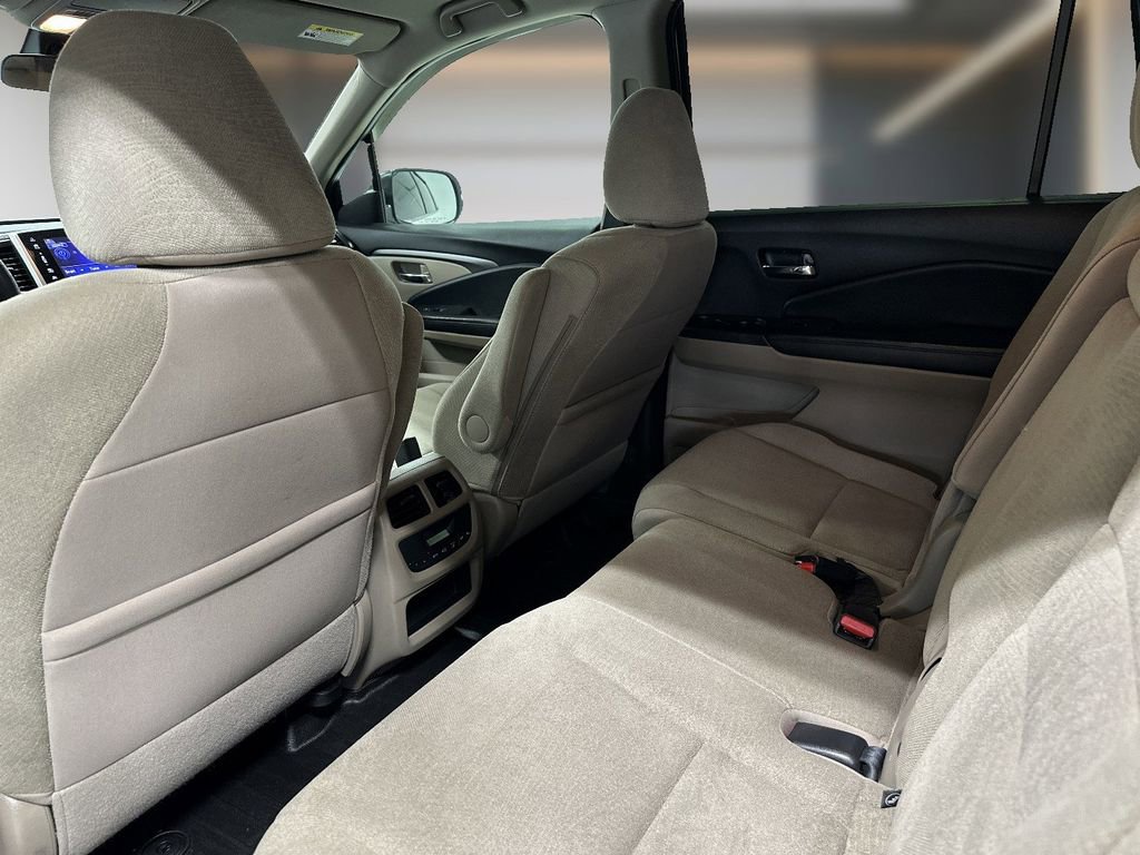 Used 2018 Honda Pilot EX image 14