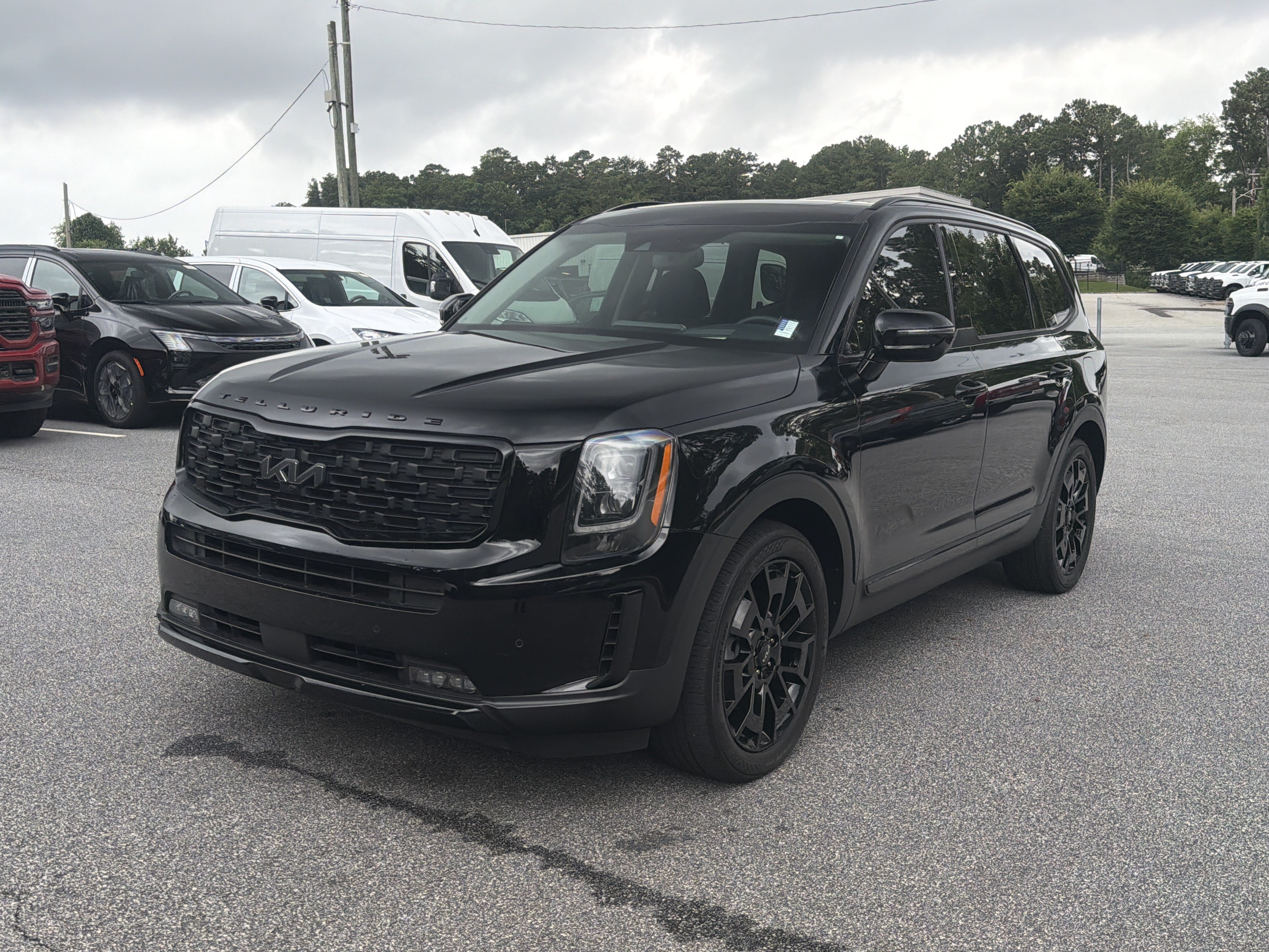 Used 2022 Kia Telluride SX w/ SX Prestige Package AWD/4WD image 3