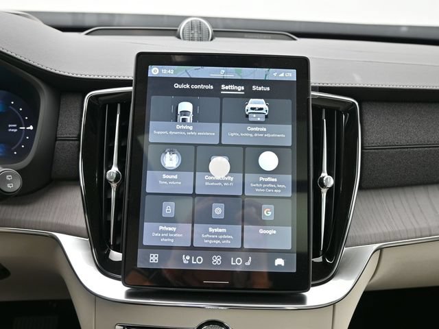 New 2026 Volvo XC90 T8 Ultra w/ Protection Package Premier AWD/4WD image 19