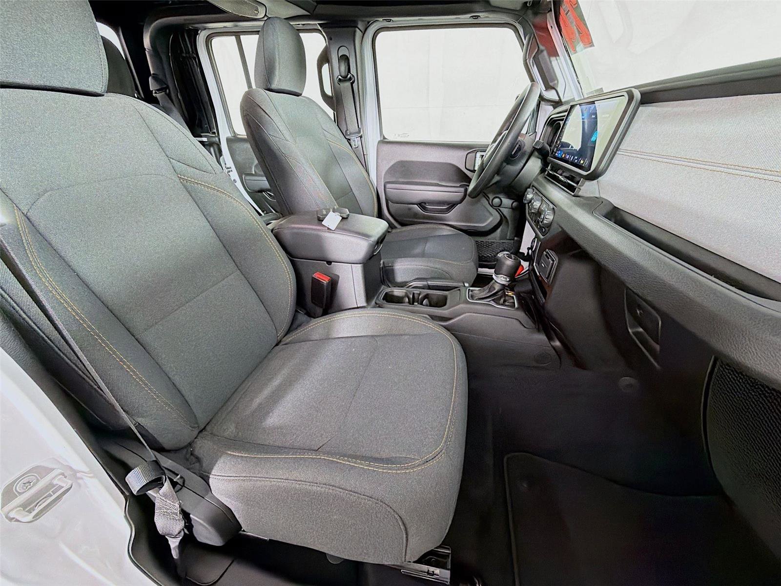 Used 2024 Jeep Gladiator Sport AWD/4WD image 26