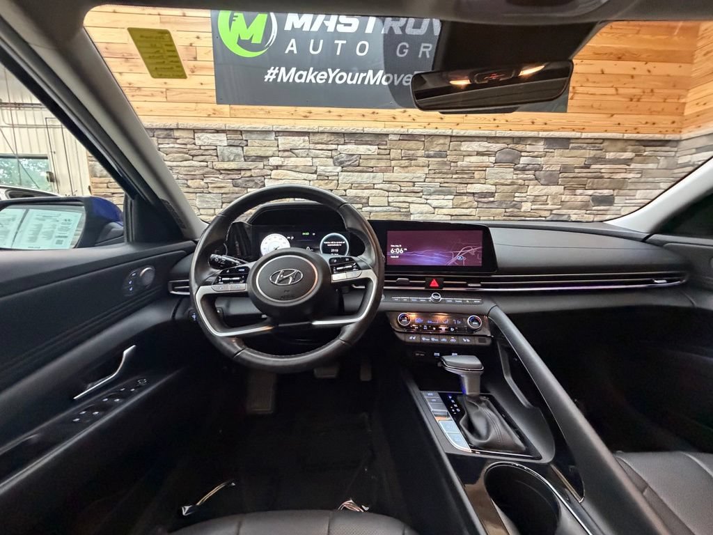 Used 2023 Hyundai Elantra Limited w/ Cargo Package FWD image 42