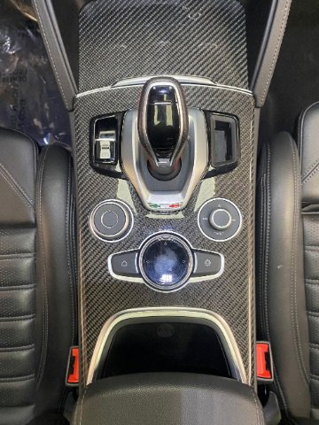 Used 2023 Alfa Romeo Stelvio Estrema image 24