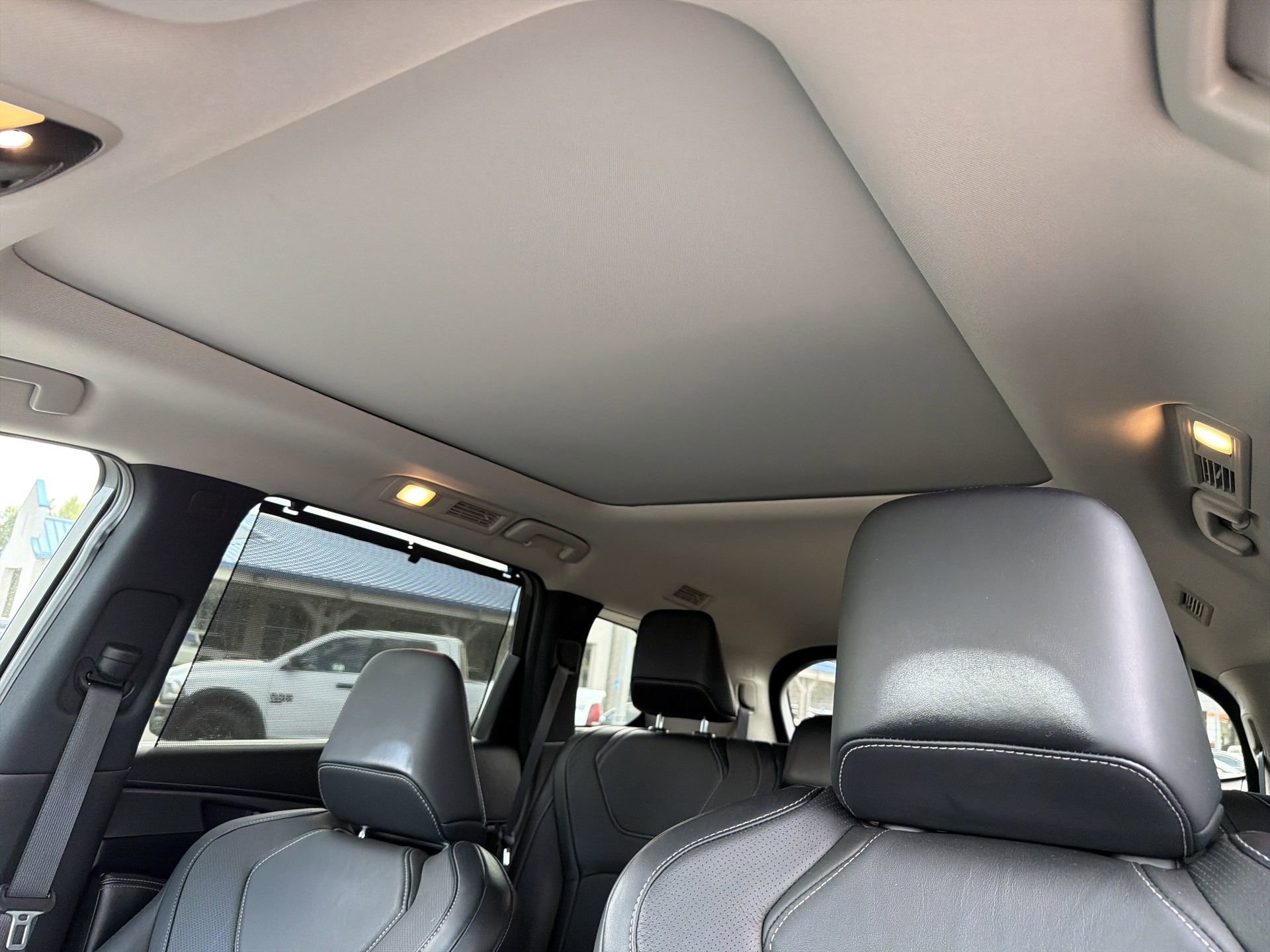 Used 2023 INFINITI QX60 Luxe w/ Performance Audio Package image 4