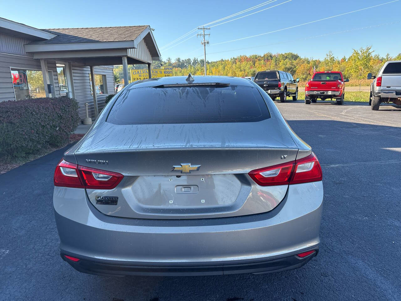 Used 2017 Chevrolet Malibu LT w/ Leather Package image 5