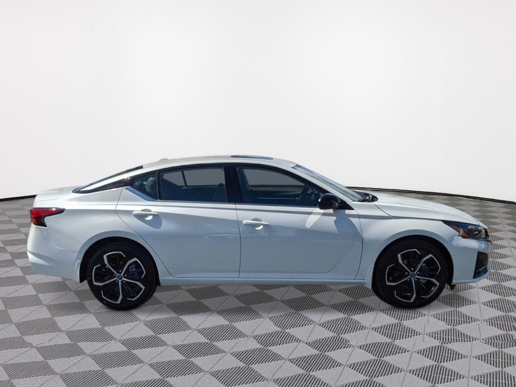 New 2025 Nissan Altima 2.5 SR w/ SR Premium Package image 2