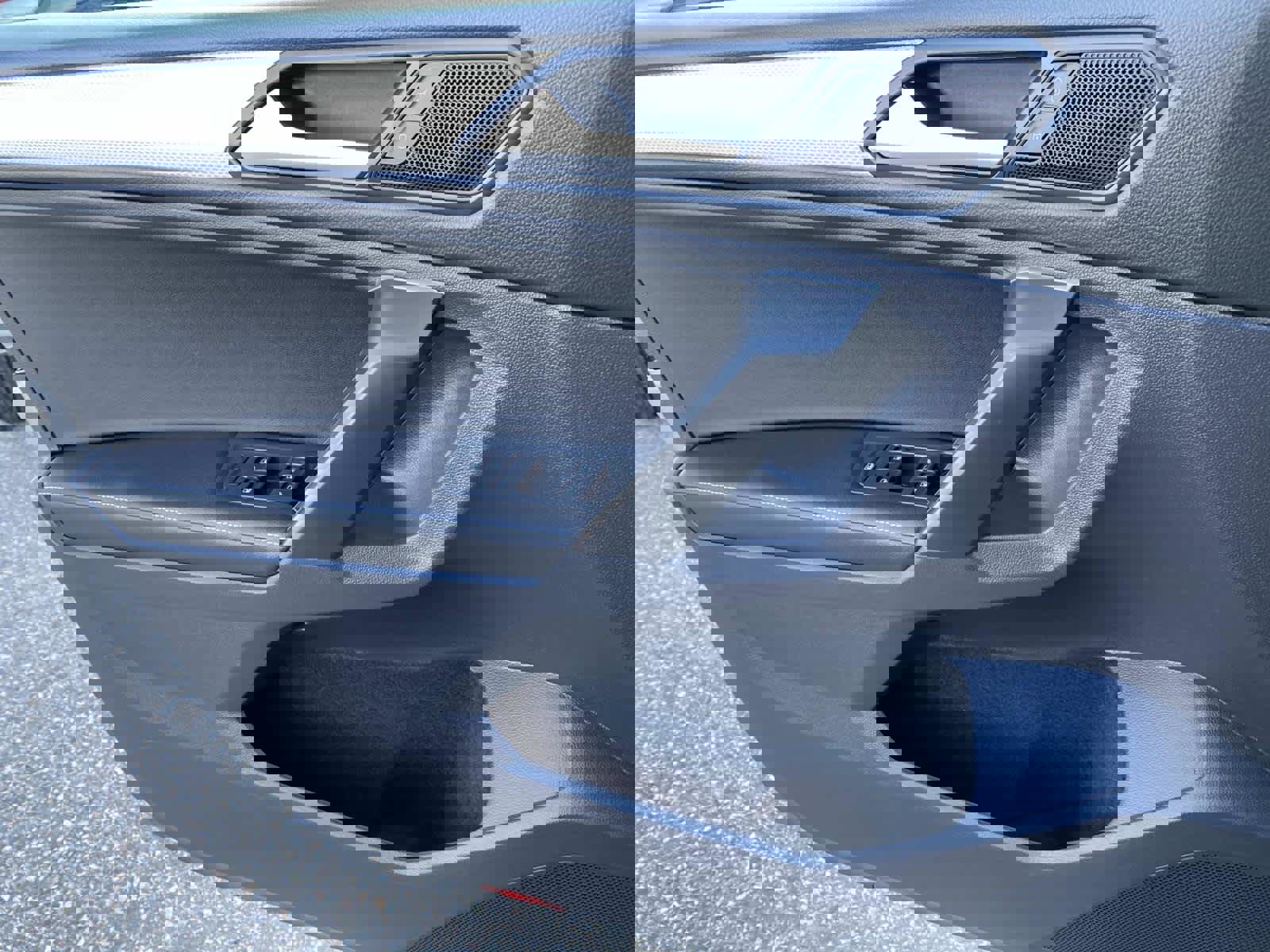 Used 2022 Volkswagen Tiguan S image 19