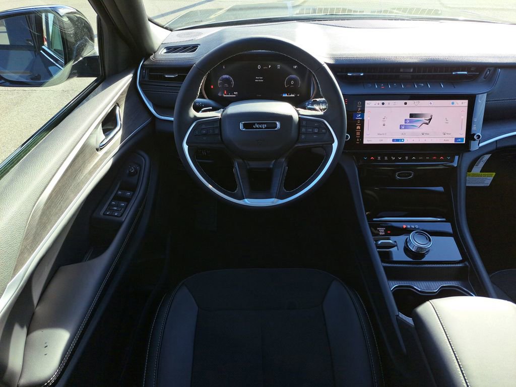 New 2026 Jeep Grand Cherokee Altitude AWD/4WD image 13
