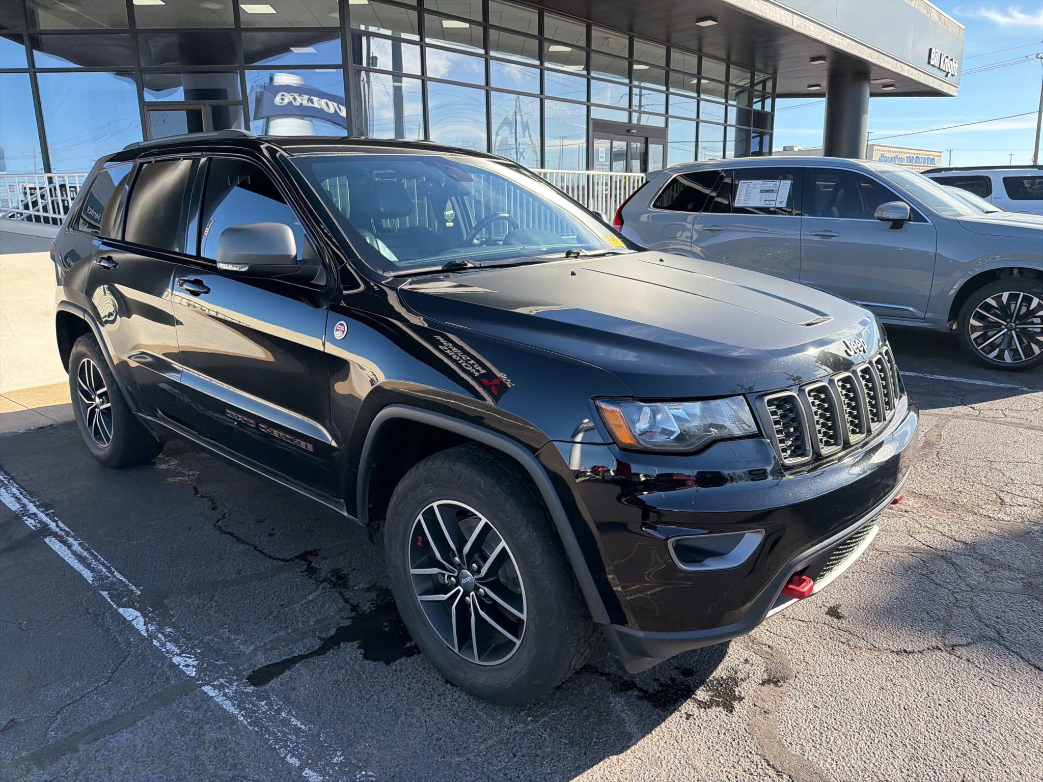 Used 2017 Jeep Grand Cherokee Trailhawk image 3