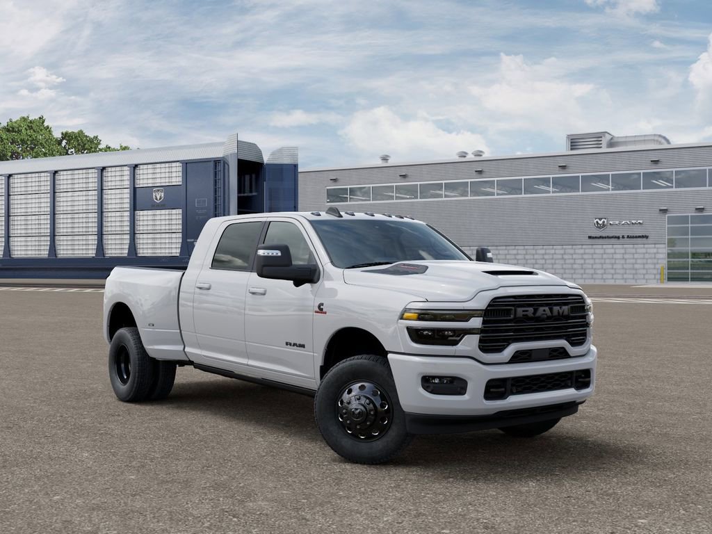 New 2026 RAM 3500 Laramie AWD/4WD image 5