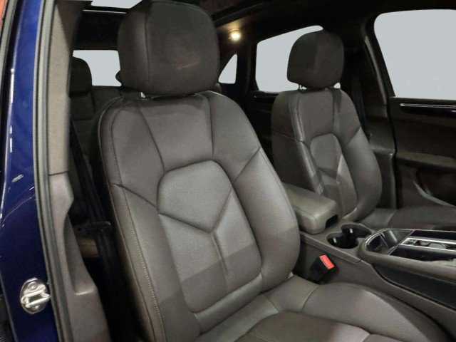 Used 2024 Porsche Macan image 82