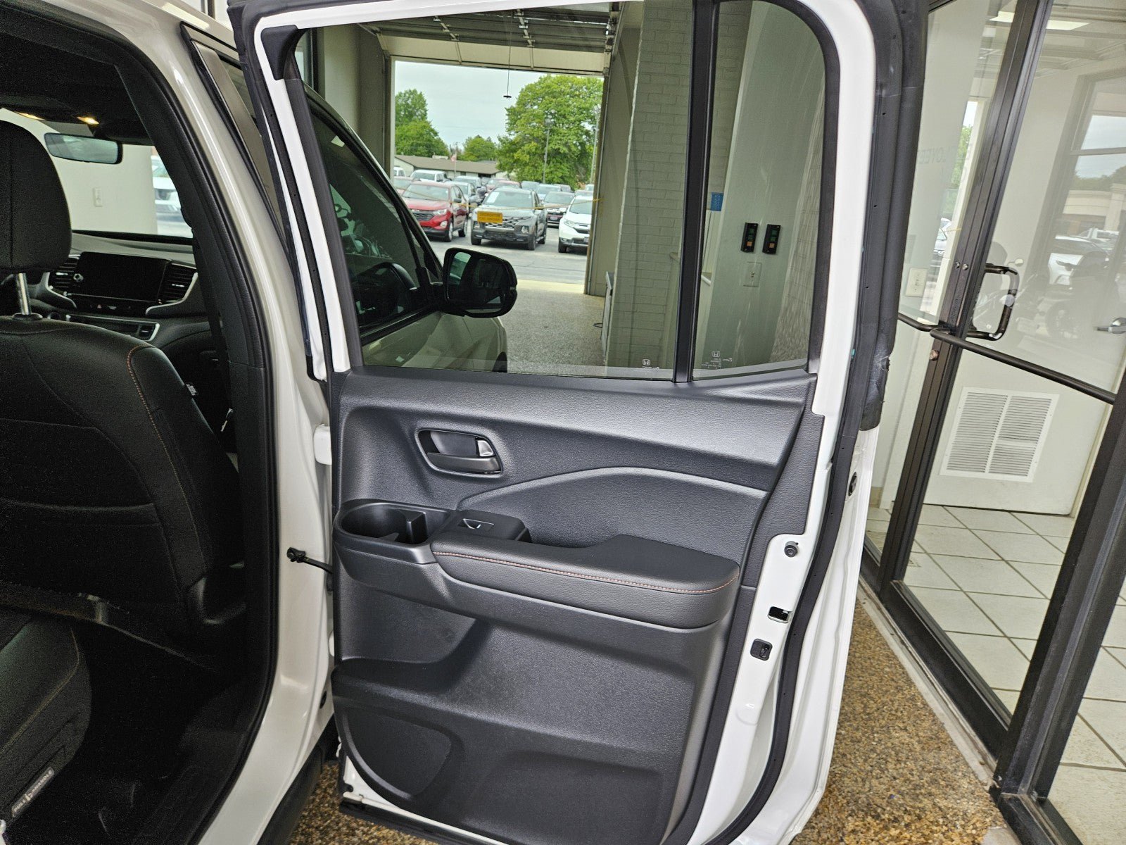 Used 2024 Honda Ridgeline TrailSport image 17