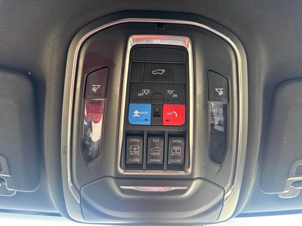 Used 2026 Jeep Grand Cherokee Limited AWD/4WD image 23