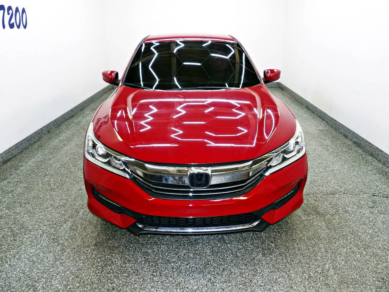 Used 2017 Honda Accord Sport image 2