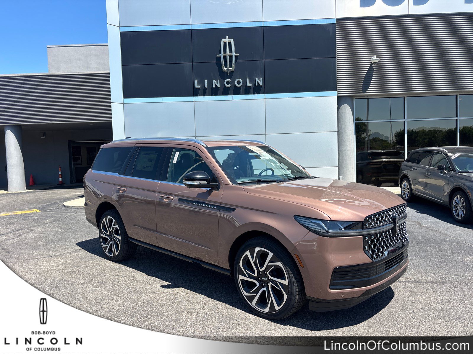 New 2026 Lincoln Navigator Black Label AWD/4WD image 1