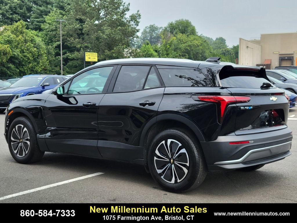 Used 2024 Chevrolet Blazer EV LT image 3