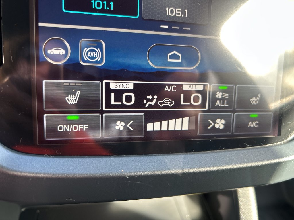 Used 2025 Subaru Forester Limited AWD/4WD image 31